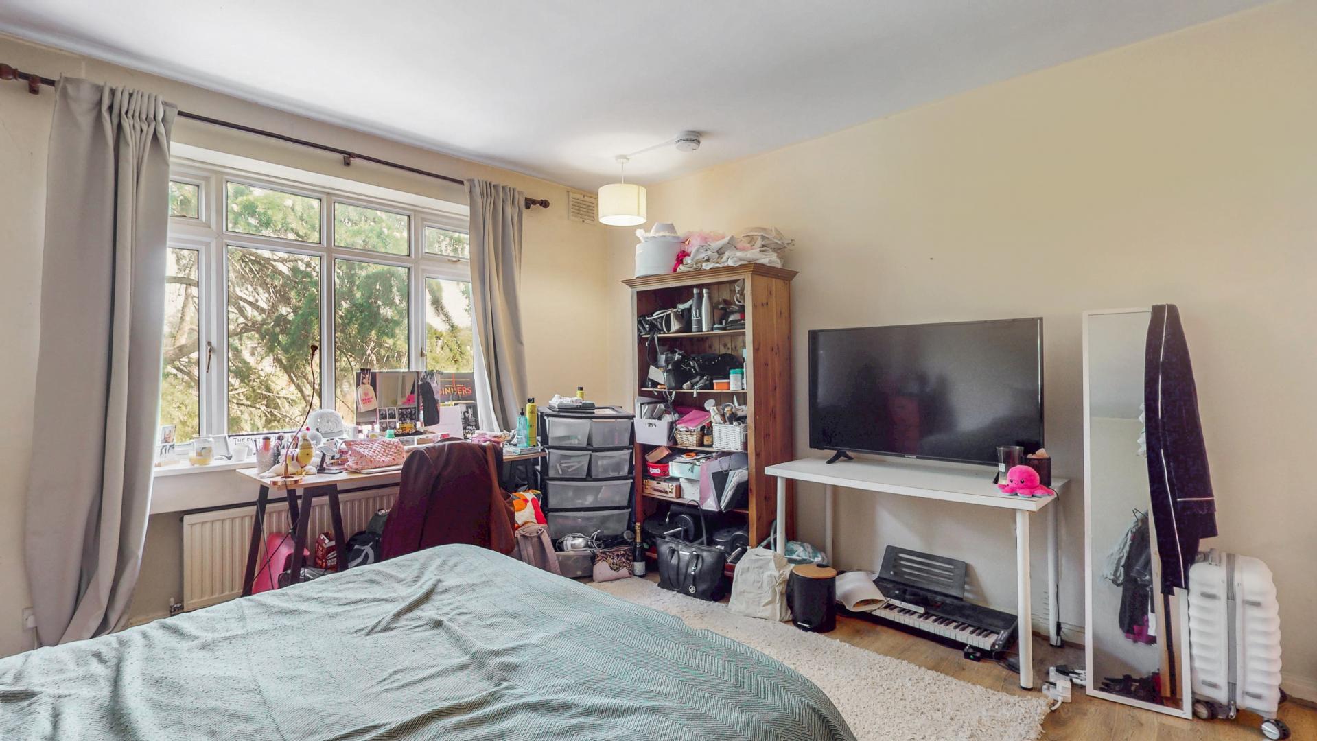 Modern Sharers Apartment Elstow Grange, Brondesbury Park